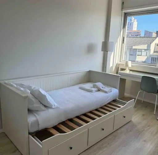 The Cale - Porto, Sa Da Bandeira